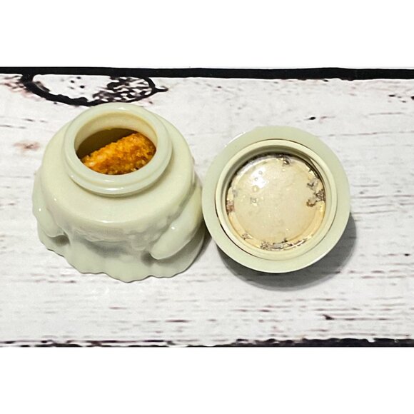 Avon 1970s Enchanted Frog Milk Glass Sachet Decanter - Picture 6 of 8